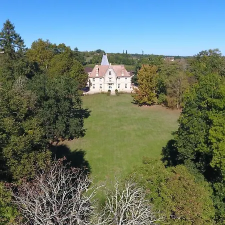 Chateau La Grave Bechade Holiday home Baleyssagues